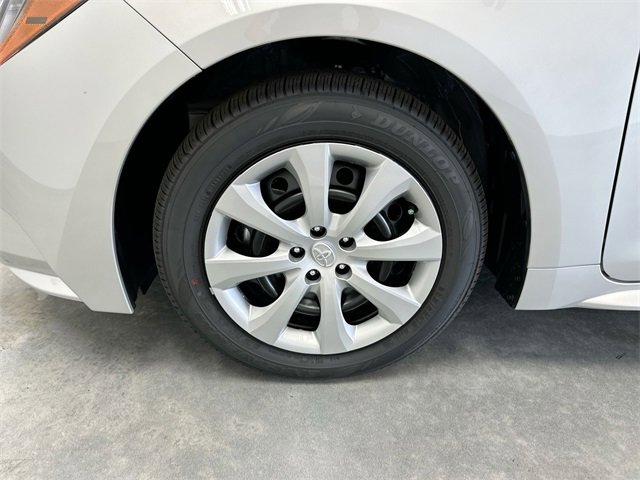 Used 2025 Toyota Corolla LE w/ Convenience Package image 11