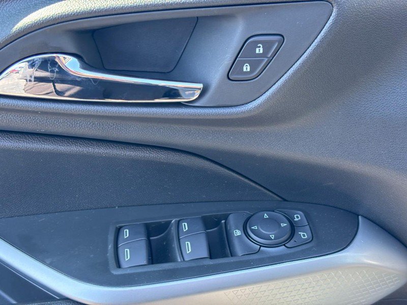 New 2026 Chevrolet Trax LS w/ LS Convenience Package FWD image 11