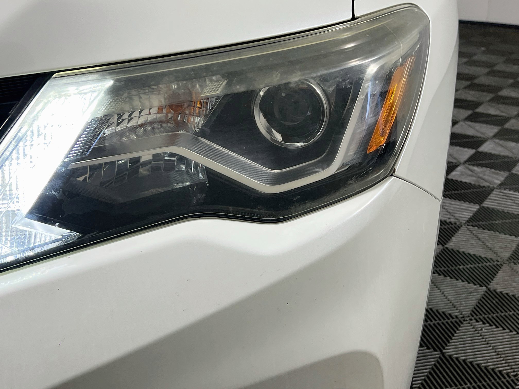 Used 2018 Nissan Pathfinder Platinum FWD image 11