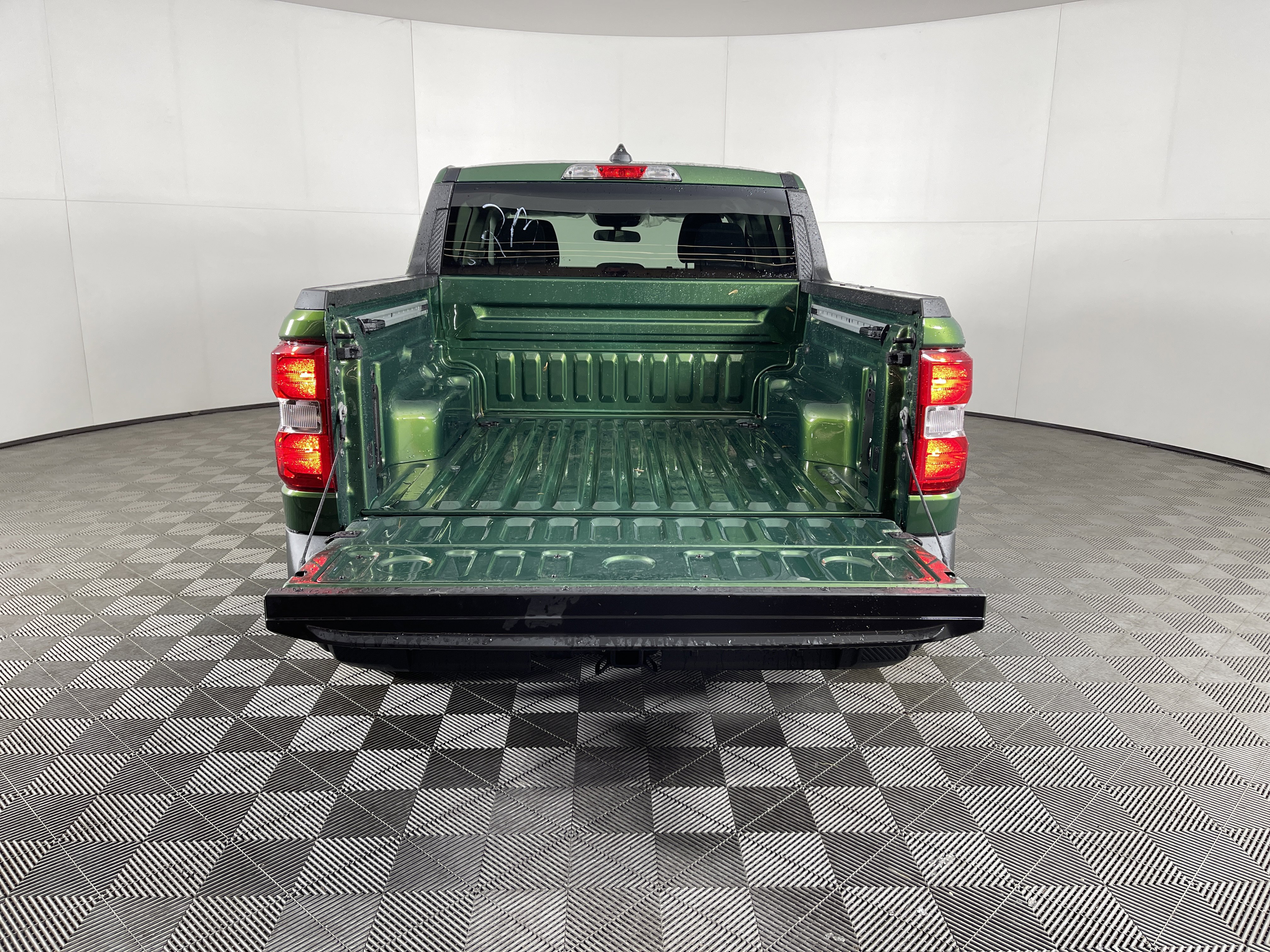 New 2025 Ford Maverick XLT image 8