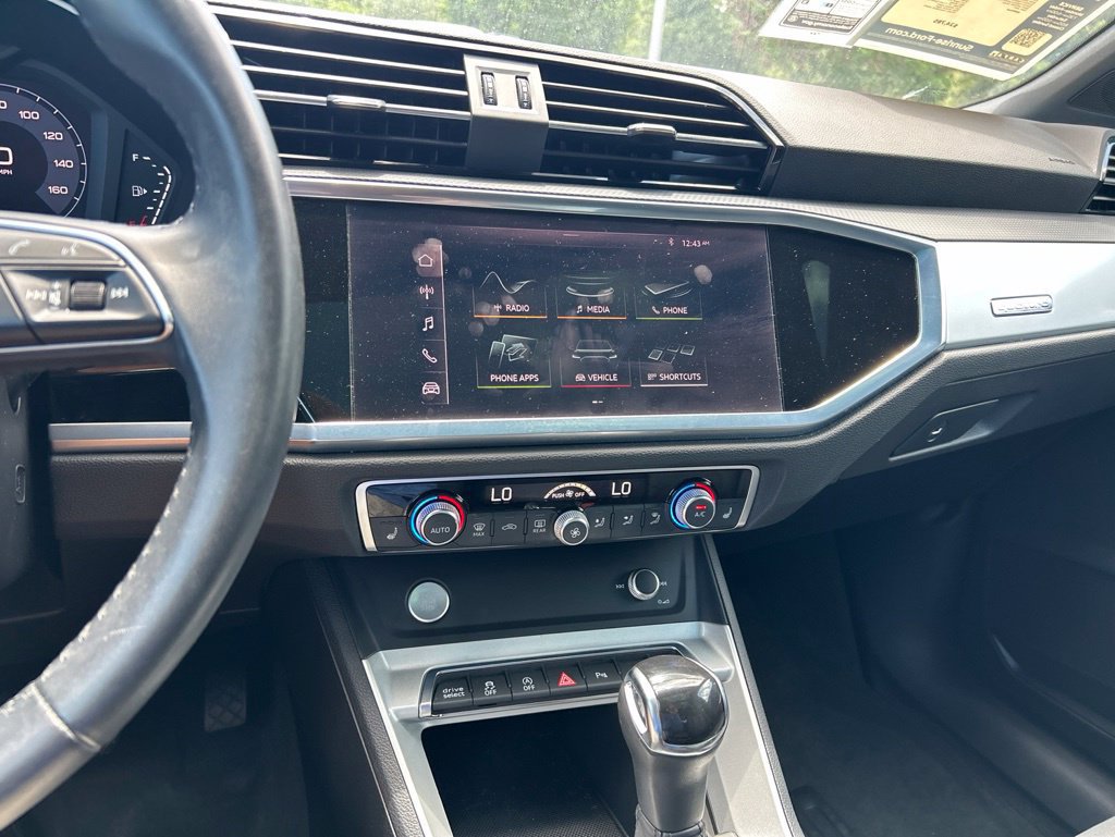 Used 2020 Audi Q3 2.0T Premium w/ Convenience Package AWD/4WD image 30
