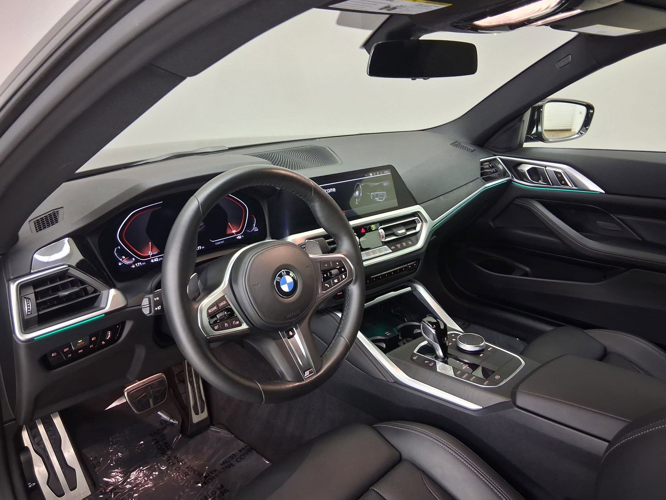 Used 2023 BMW 430i Coupe w/ M Sport Package image 2