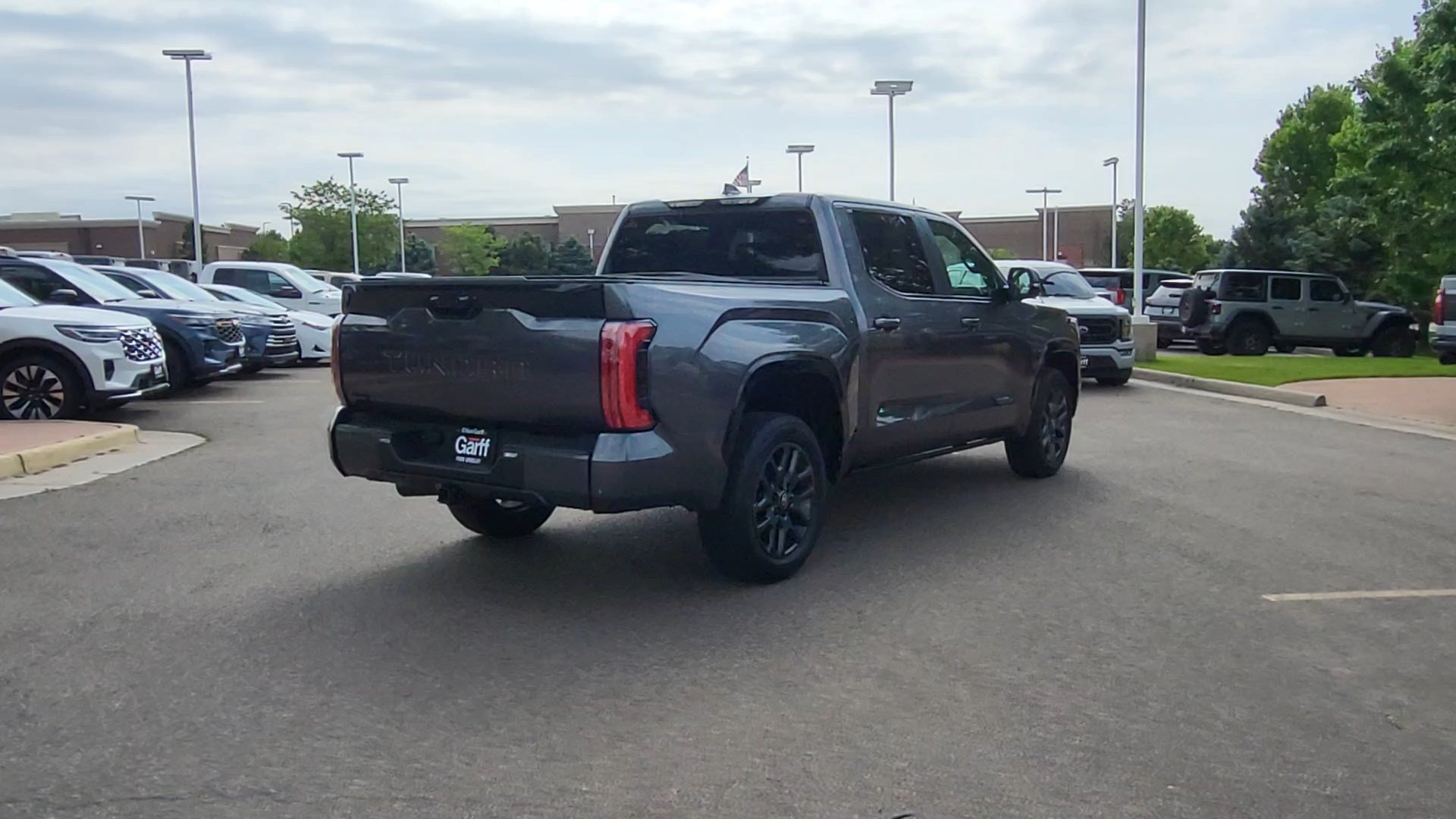 Used 2025 Toyota Tundra Platinum AWD/4WD image 5