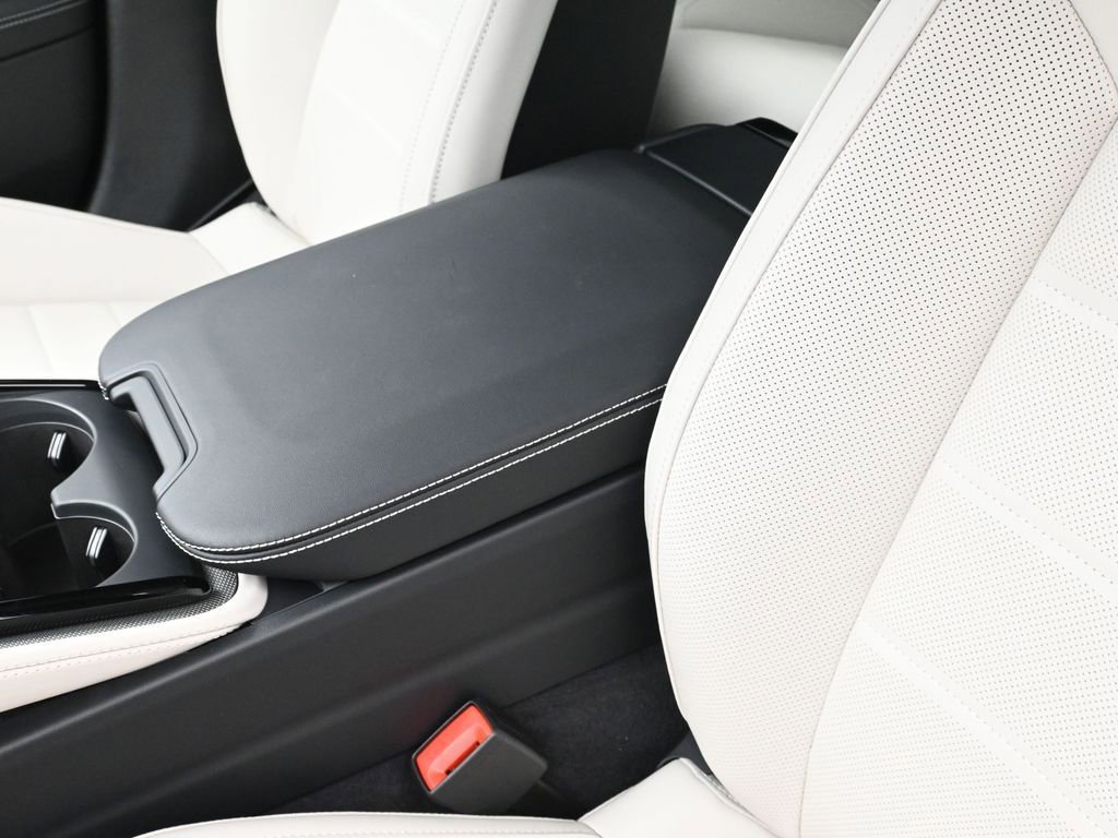 Used 2026 Porsche Panamera image 20