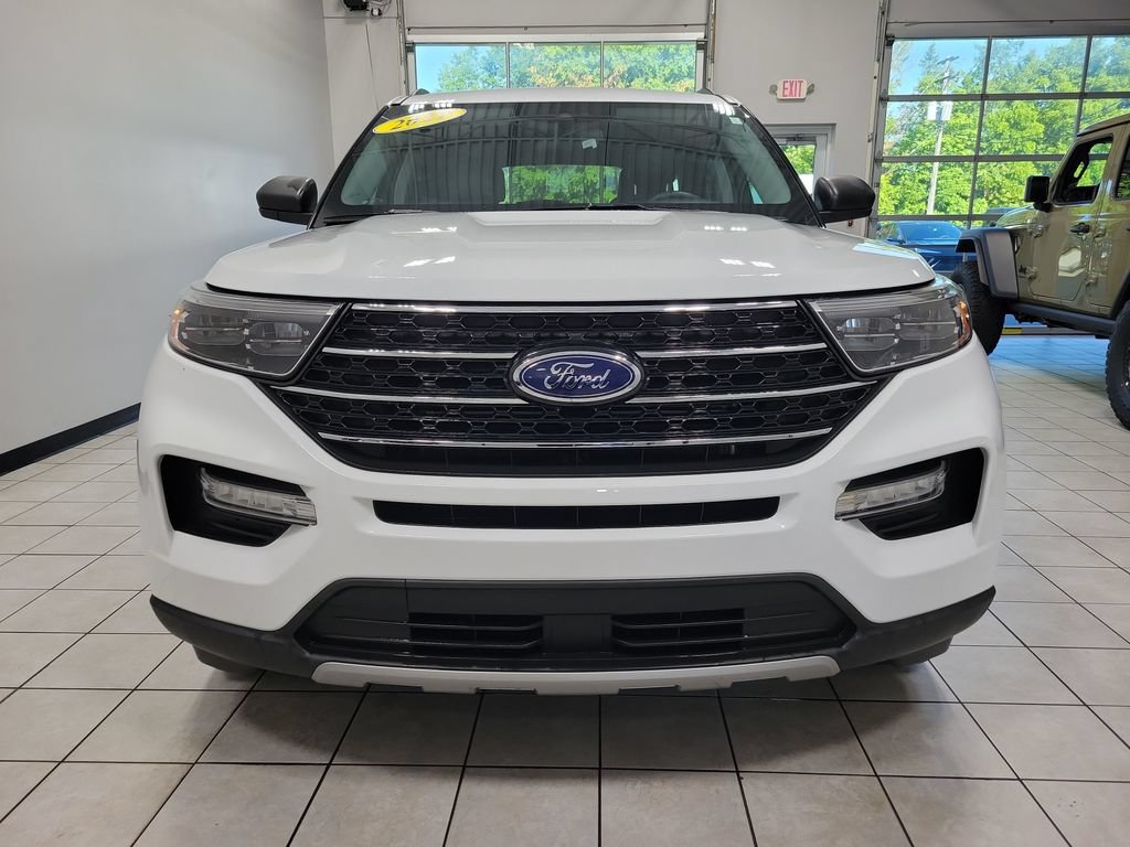 Used 2021 Ford Explorer XLT w/ Equipment Group 202A AWD/4WD image 6