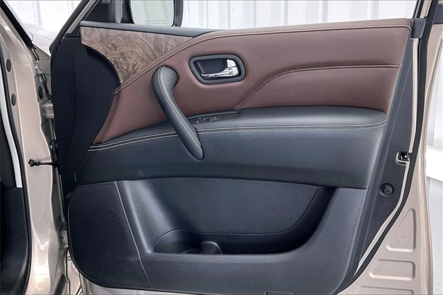 Used 2021 INFINITI QX80 Premium Select w/ All-Season Package image 23