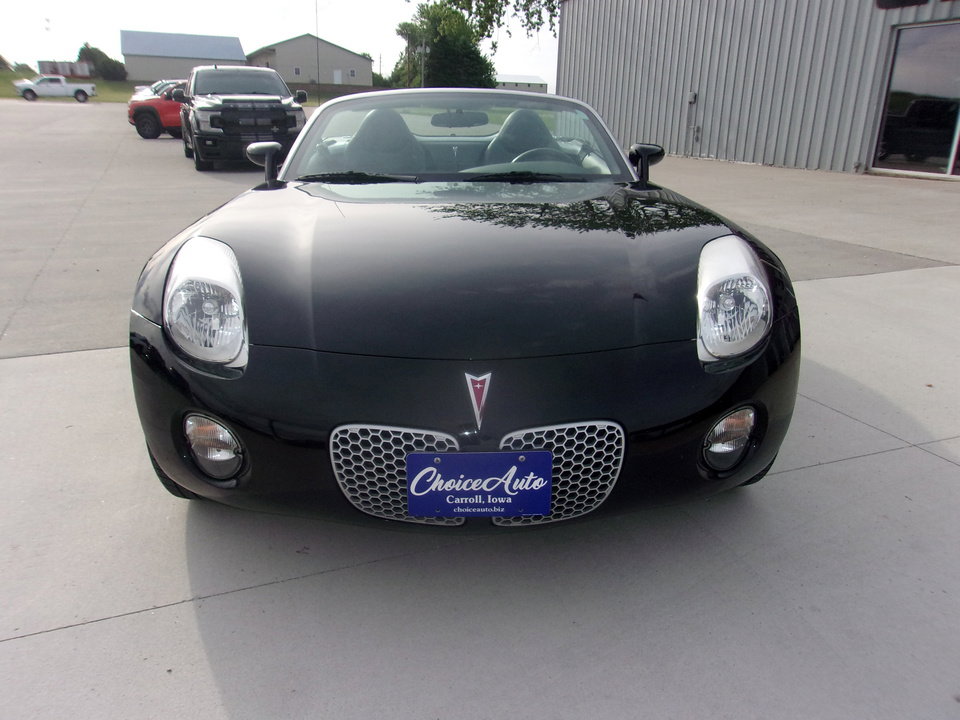 Used 2007 Pontiac Solstice Convertible w/ Premium Package RWD image 8