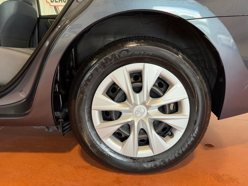 Used 2015 Toyota Corolla L FWD image 12