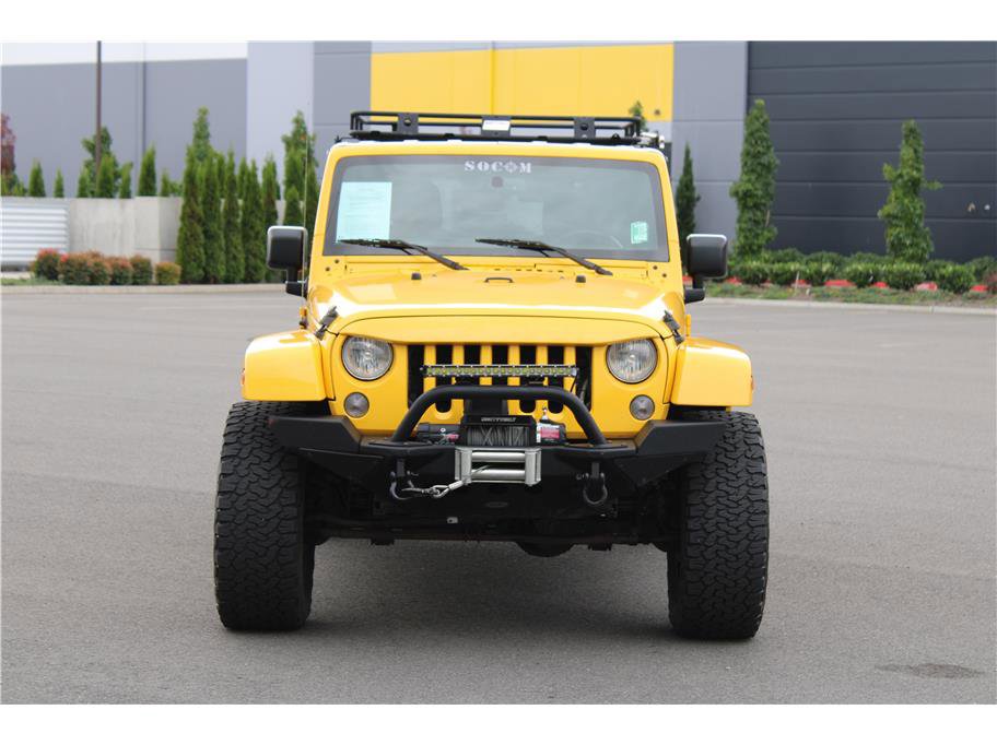 Used 2015 Jeep Wrangler Unlimited Sahara w/ Connectivity Group image 5