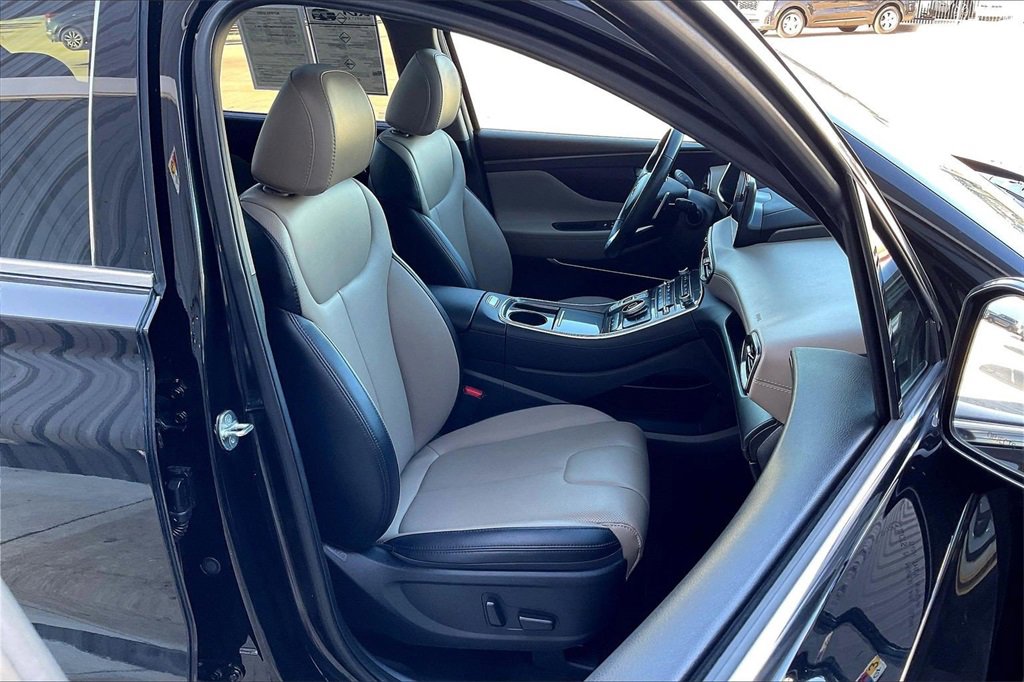 Used 2023 Hyundai Santa Fe SEL Premium image 7