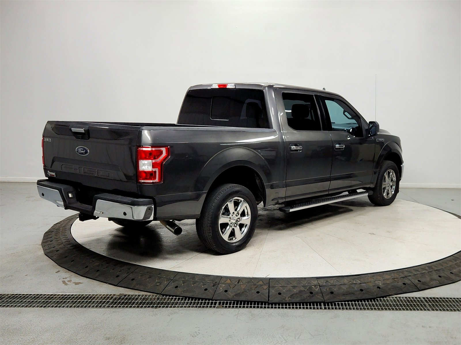 Used 2018 Ford F150 XLT w/ Equipment Group 302A Luxury image 7