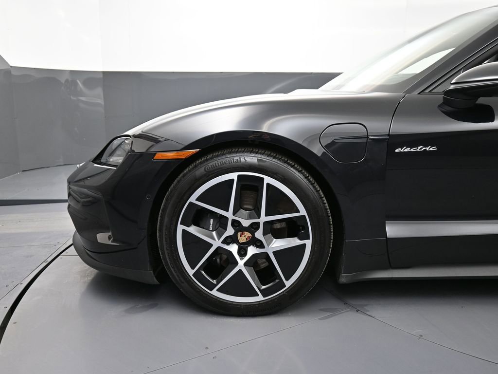 Certified 2025 Porsche Taycan image 12