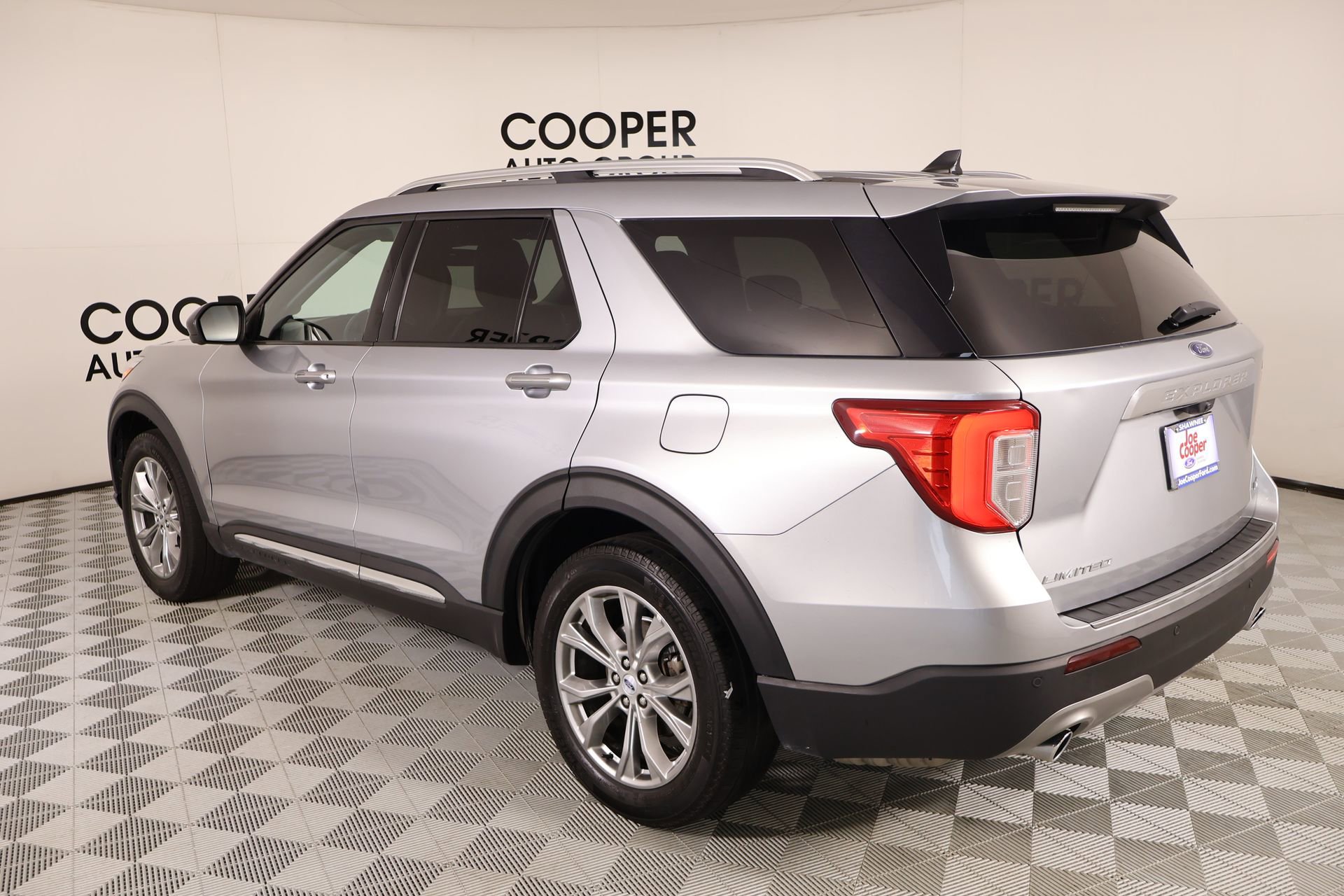 Used 2023 Ford Explorer Limited image 24