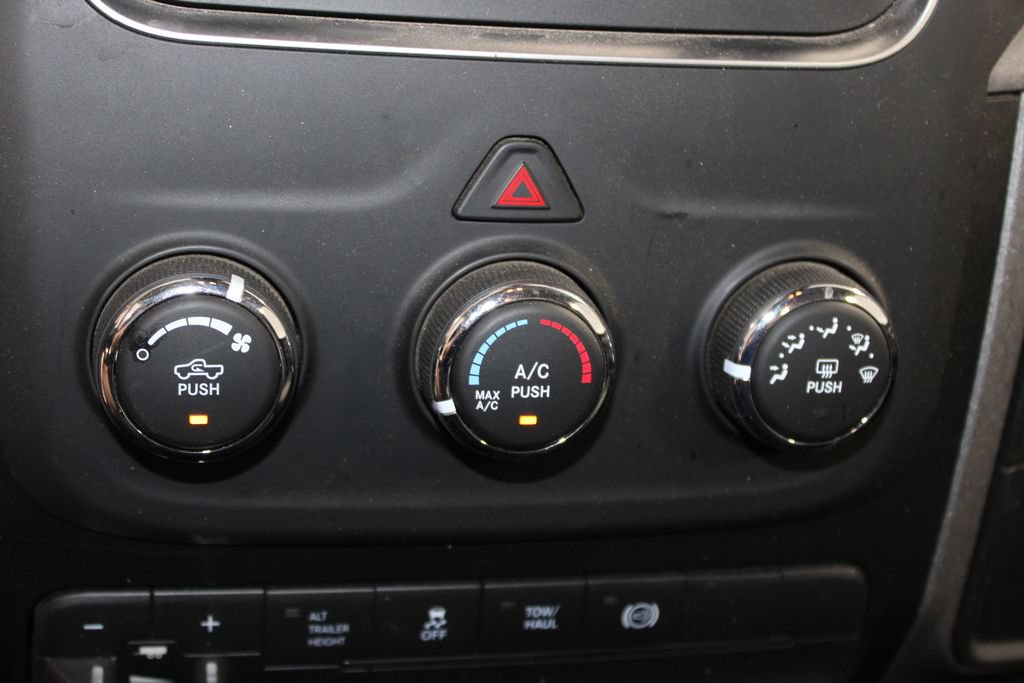 Used 2018 RAM 3500 Tradesman w/ Chrome Appearance Group RWD image 30