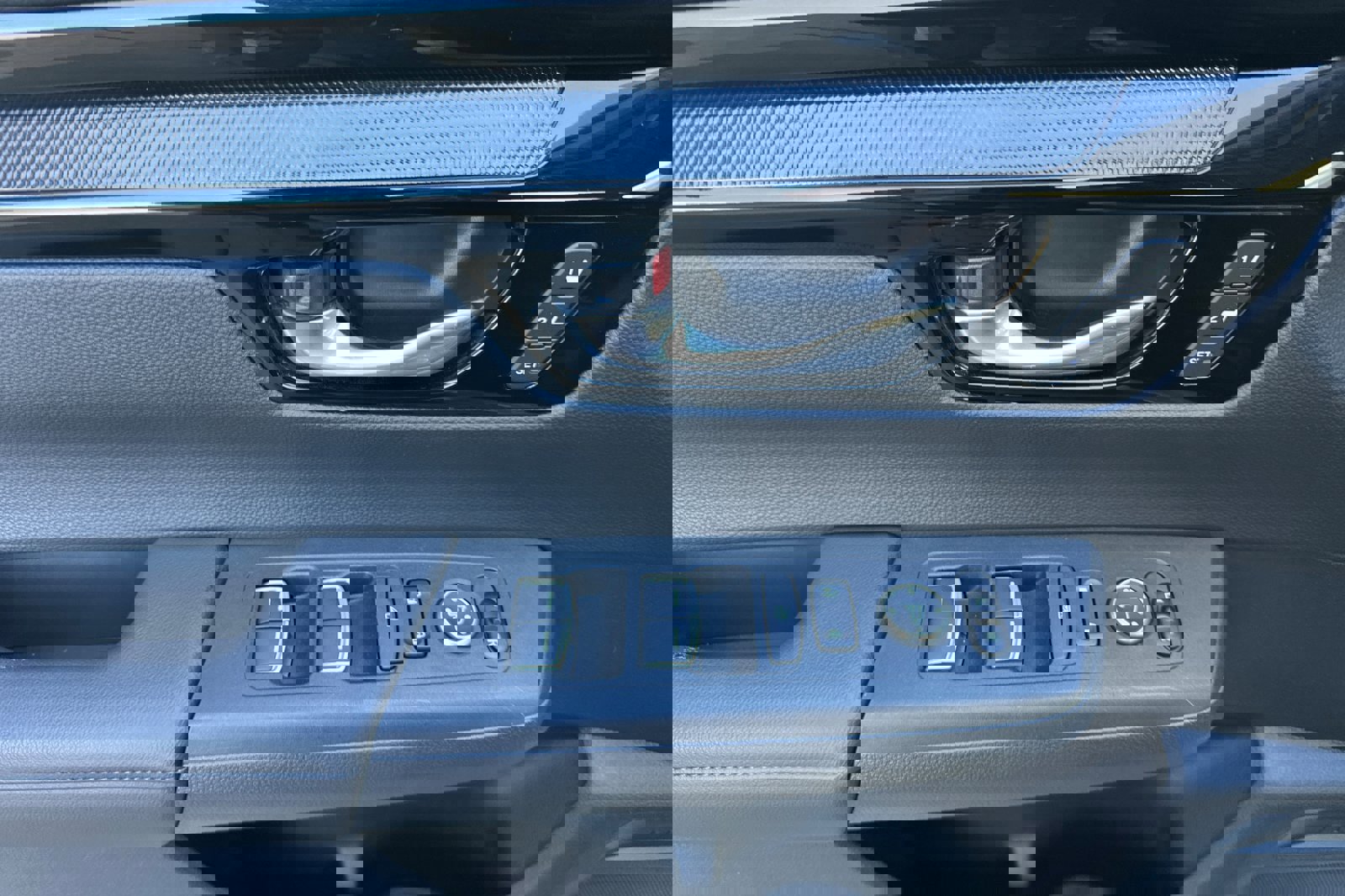 Used 2023 Honda CR-V EX-L image 8