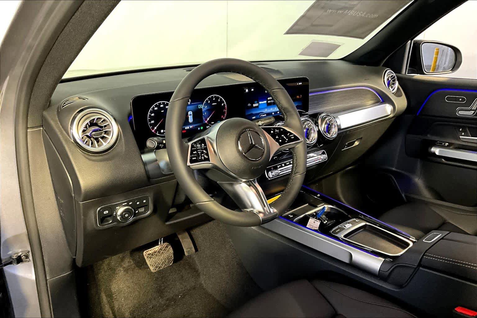 New 2026 Mercedes-Benz GLB 250 4MATIC image 9