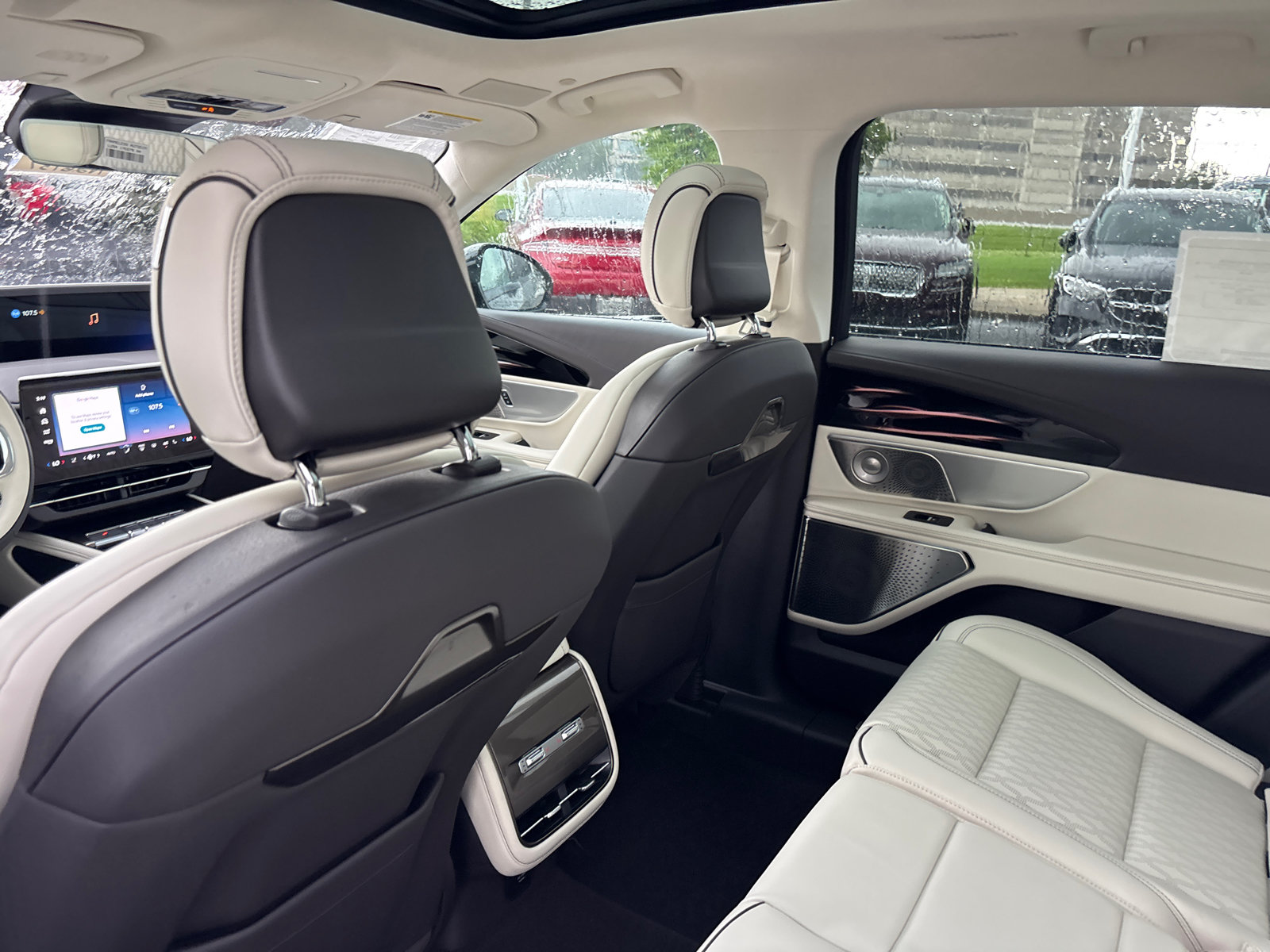 New 2026 Lincoln Nautilus Black Label w/ Jet Appearance Package AWD/4WD image 28