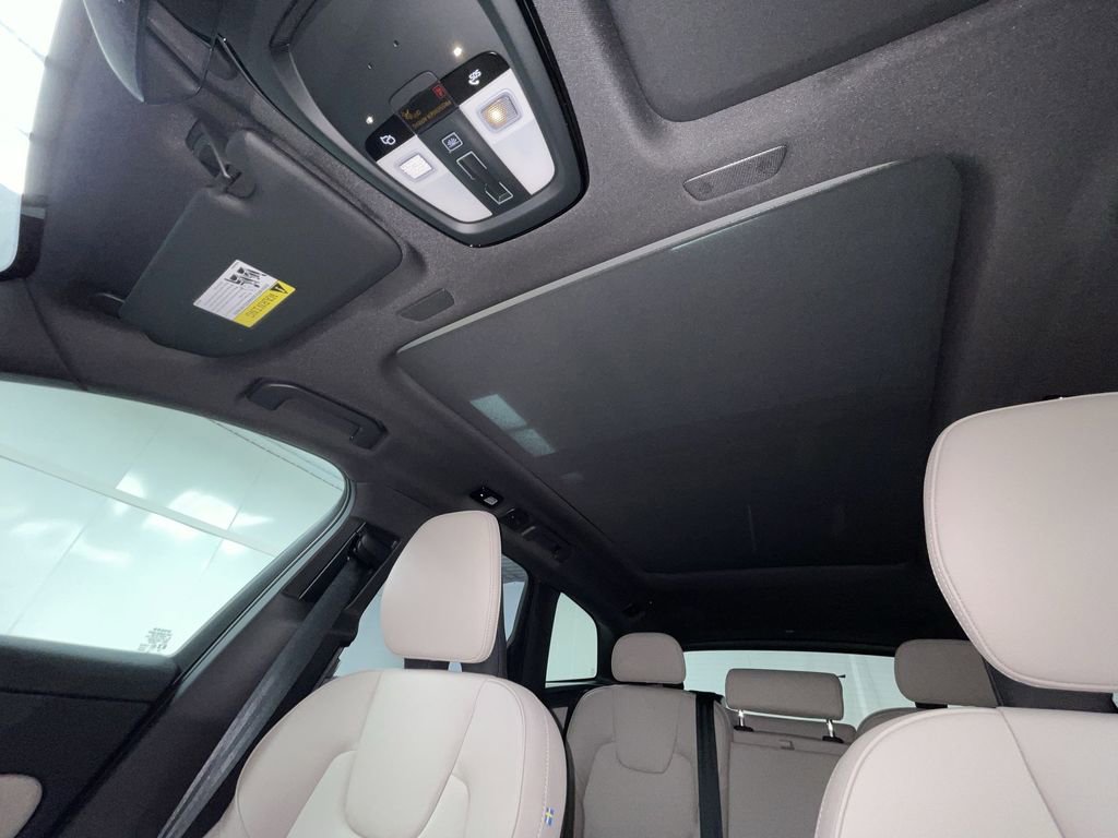 New 2026 Volvo XC60 B5 Plus w/ Protection Package Premier image 22