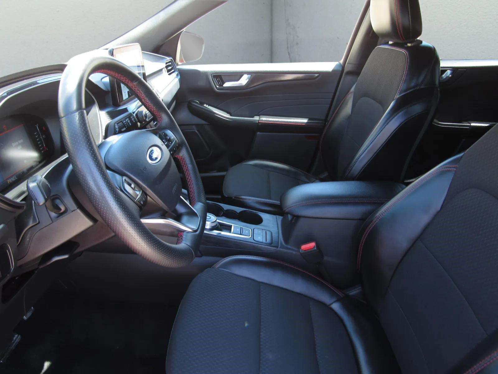 Used 2024 Ford Escape ST-Line AWD/4WD image 15