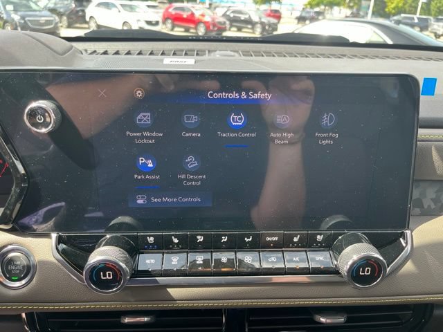 New 2026 Chevrolet Colorado ZR2 w/ Technology Package AWD/4WD image 28