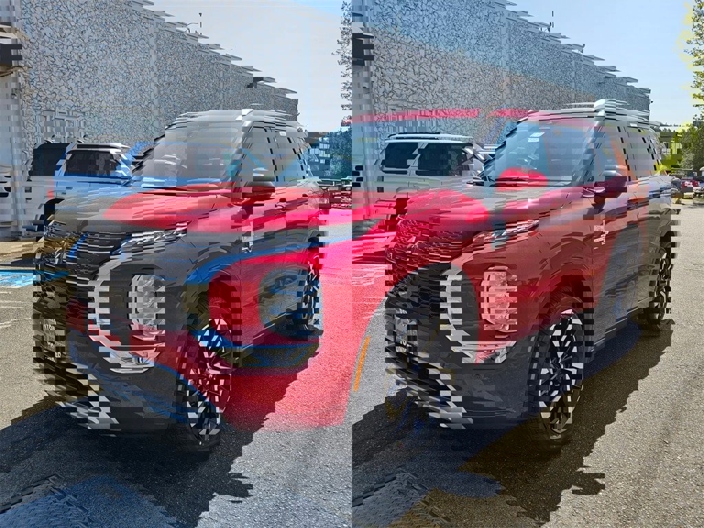 New 2025 Mitsubishi Outlander SEL