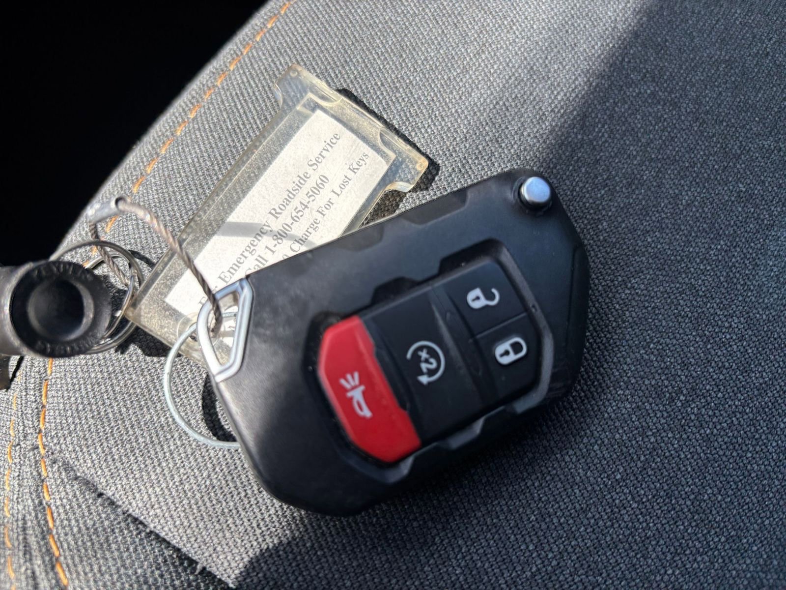 Used 2025 Jeep Wrangler Sahara image 22