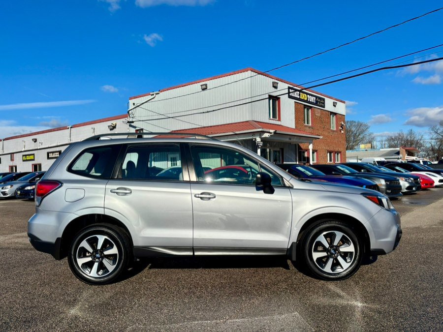 Used 2017 Subaru Forester 2.5i w/ Alloy Wheel Package image 4