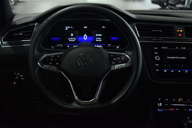 Used 2022 Volkswagen Tiguan SE AWD/4WD image 35