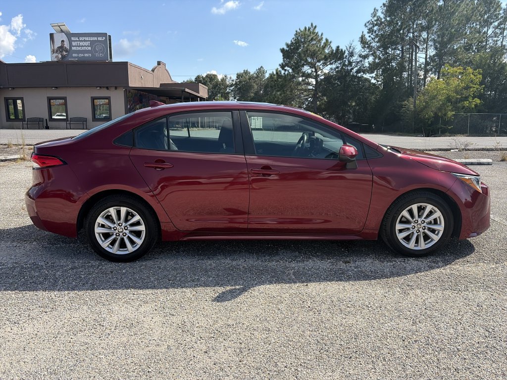 Used 2023 Toyota Corolla LE w/ LE Premium Package FWD image 7