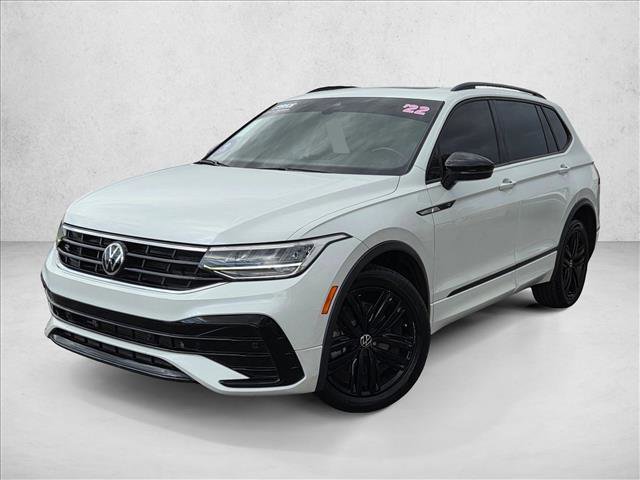Certified 2022 Volkswagen Tiguan SE R-Line FWD image 2