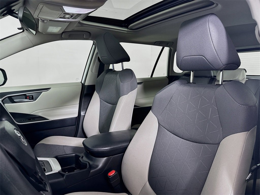 Used 2024 Toyota RAV4 XLE image 8
