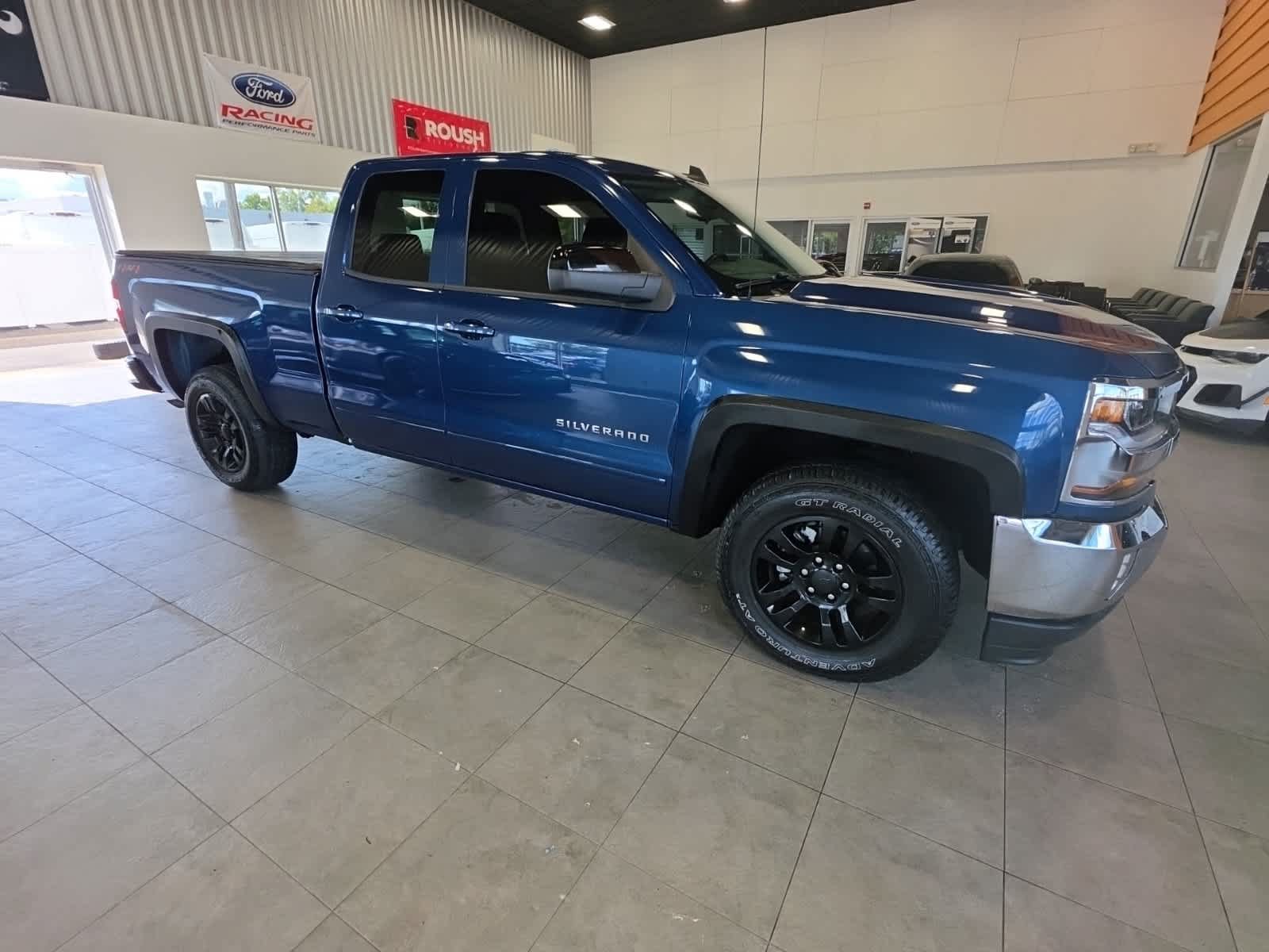 Used 2018 Chevrolet Silverado 1500 LT w/ All Star Edition AWD/4WD image 6