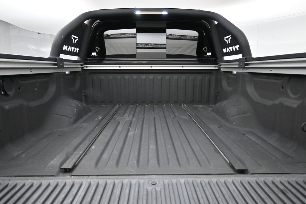 Used 2021 Nissan Titan PRO-4X w/ Pro-4x Convenience Package AWD/4WD image 28