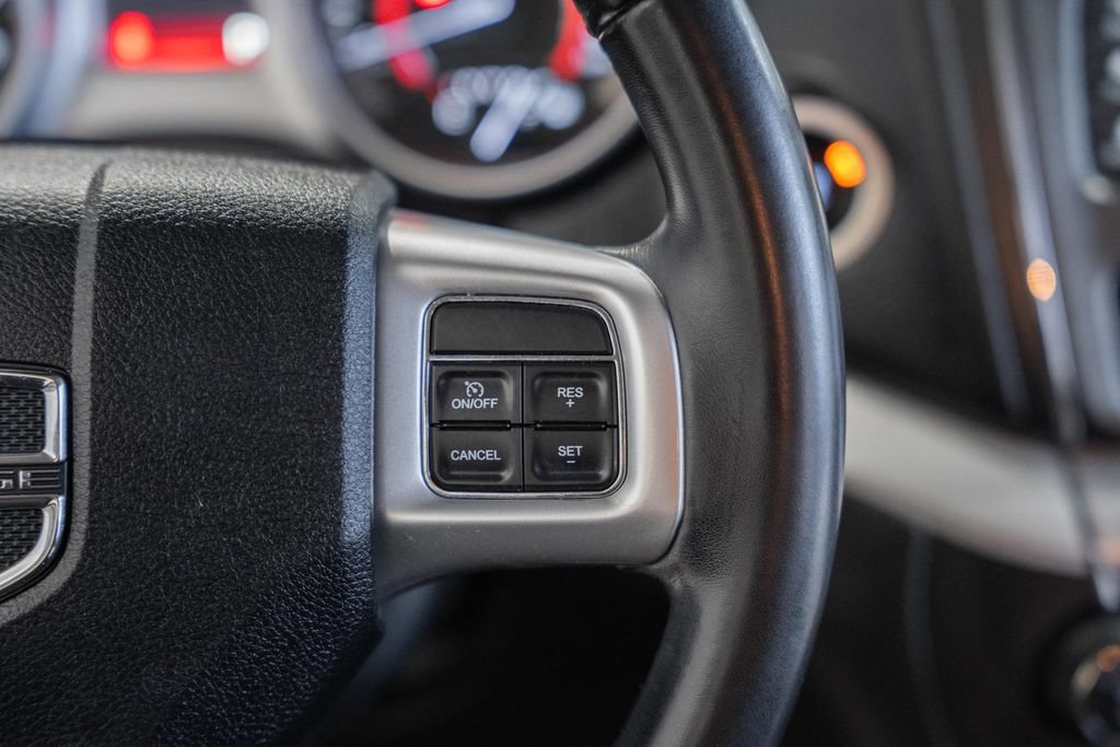 Used 2019 Dodge Journey SE w/ Premium Group FWD image 23