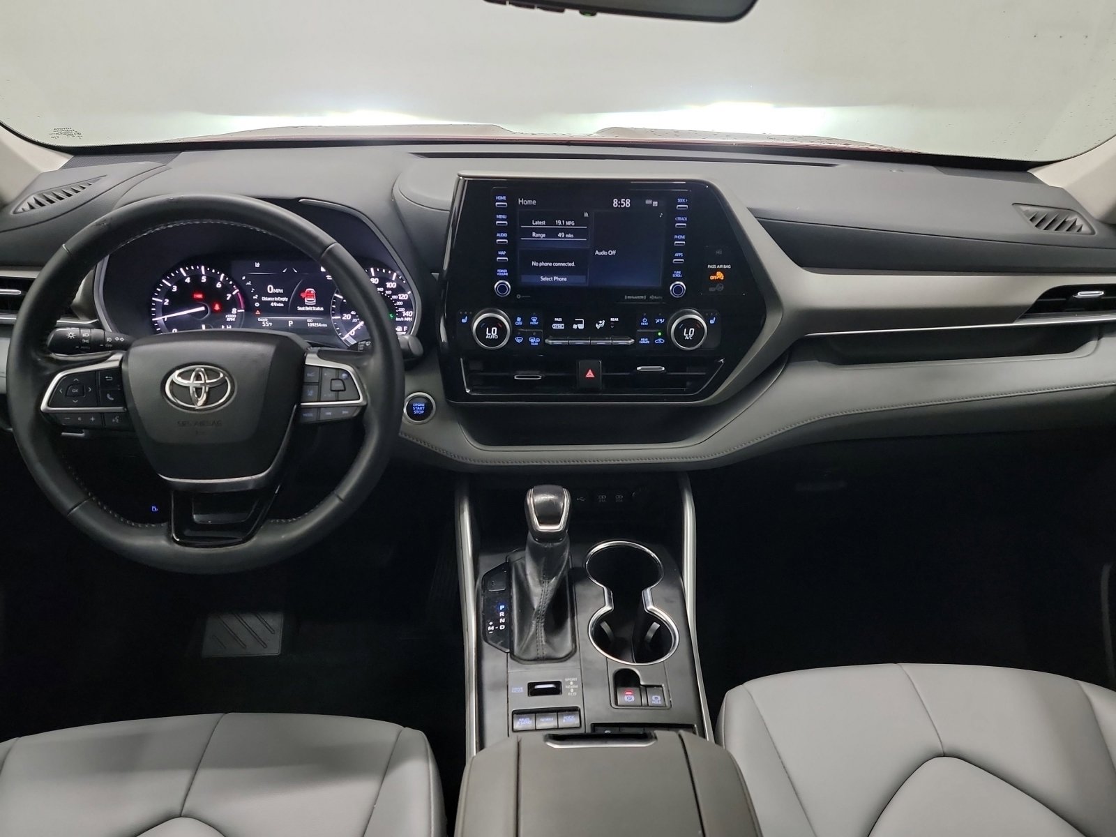 Used 2021 Toyota Highlander XLE AWD/4WD image 15