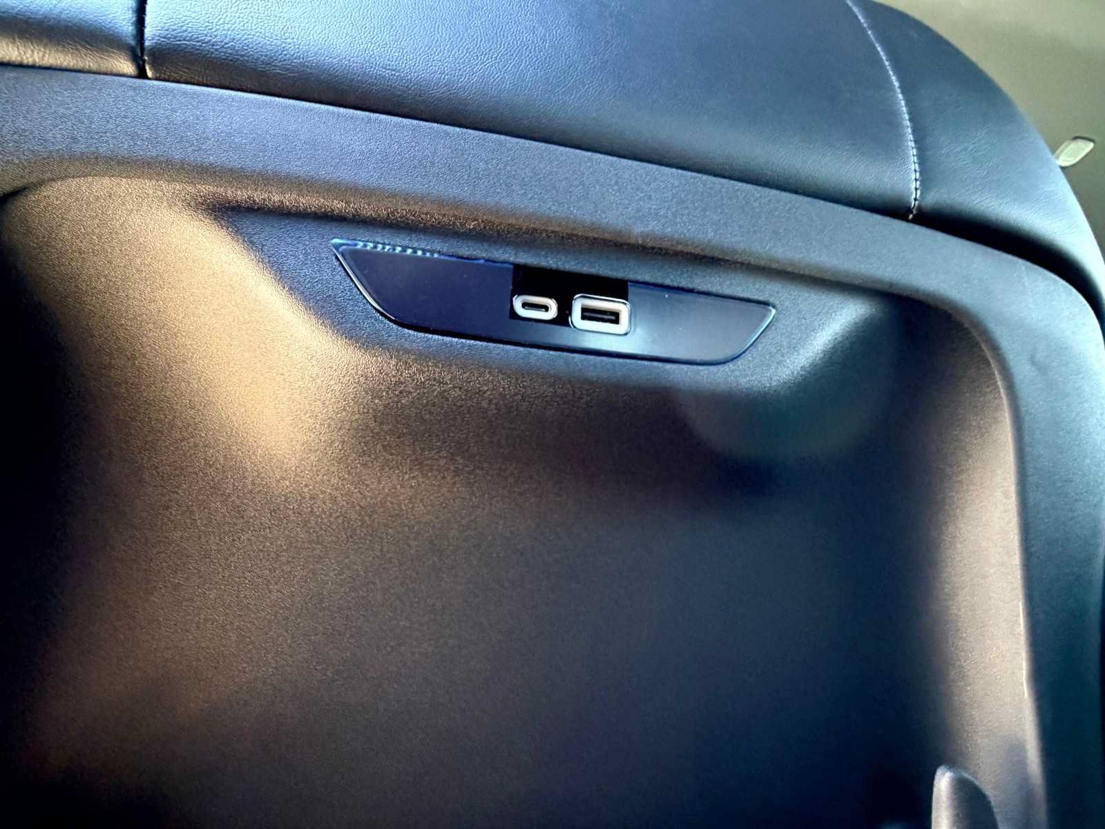 New 2026 Chrysler Pacifica Select AWD/4WD image 27