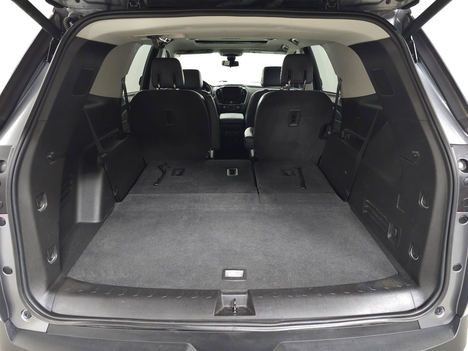 Used 2018 Chevrolet Traverse LT w/ LPO, Floor Liner Package AWD/4WD image 7