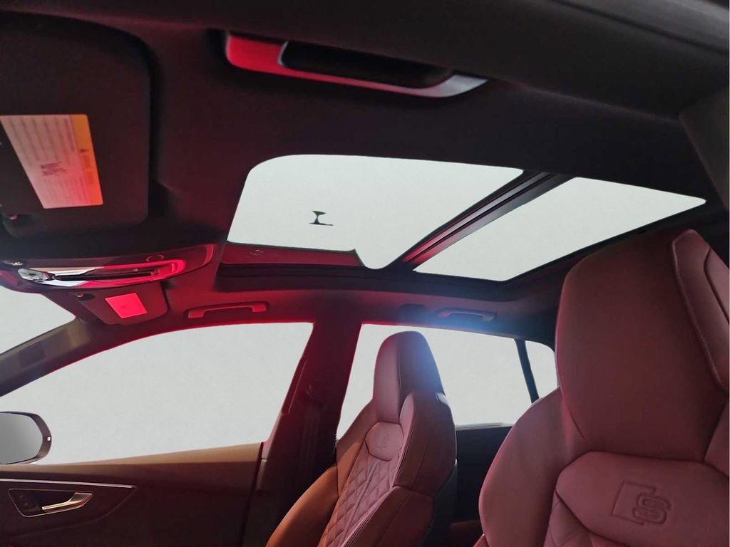 New 2026 Audi SQ8 Premium Plus AWD/4WD image 10