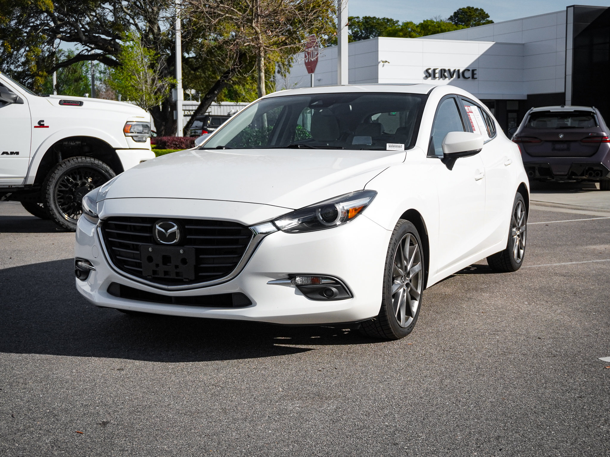 Used 2018 MAZDA MAZDA3 Grand Touring w/ Premium Equipment Package image 5