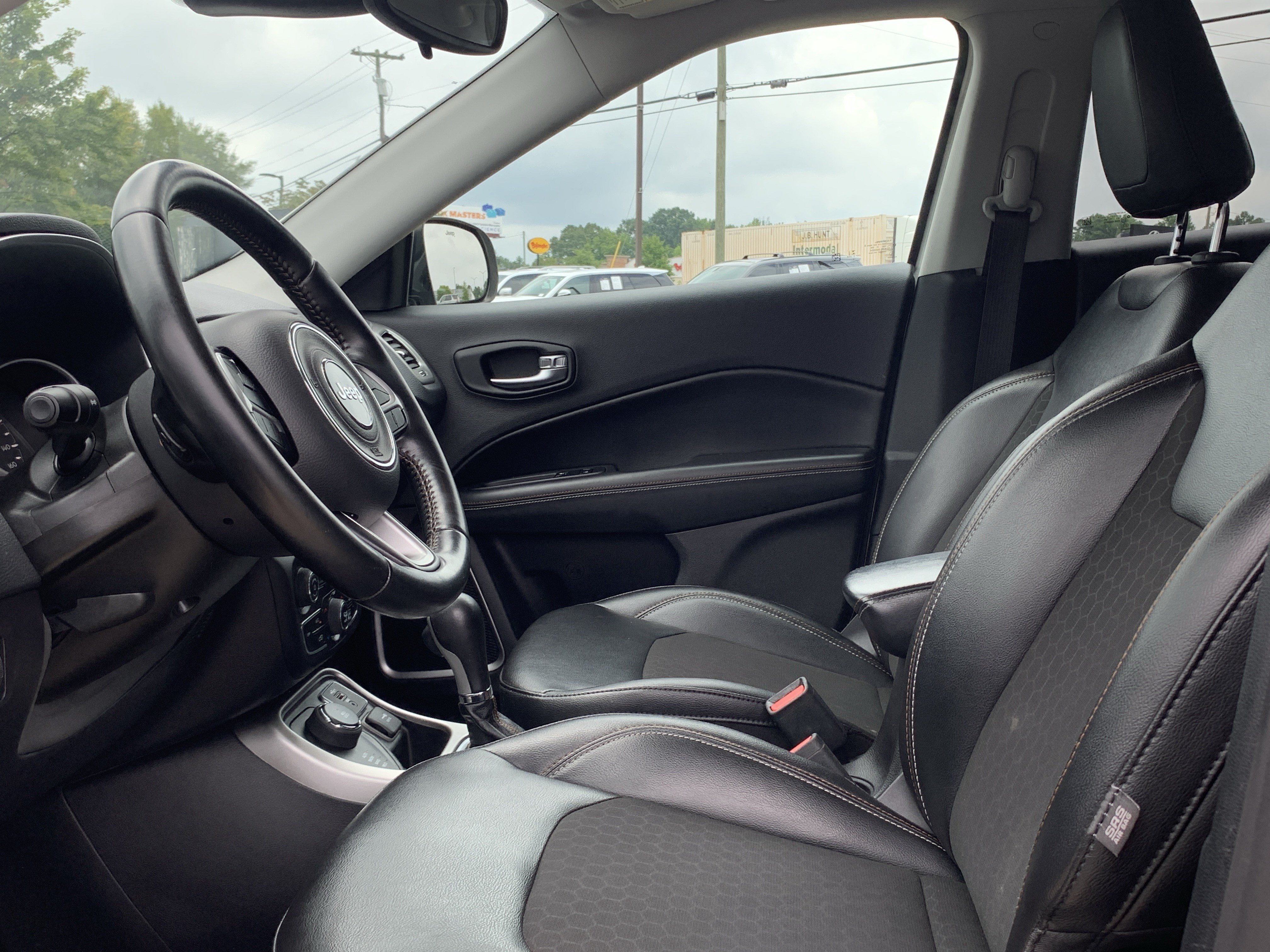 Used 2020 Jeep Compass Latitude AWD/4WD image 16