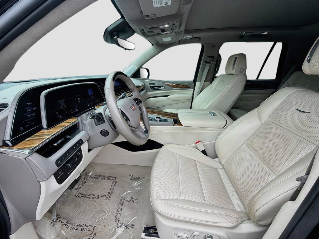Used 2023 Cadillac Escalade Sport Platinum w/ LPO, ONYX Package AWD/4WD image 25