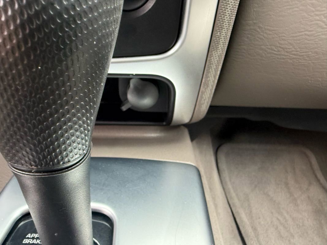 Used 2003 Jeep Liberty Renegade image 28