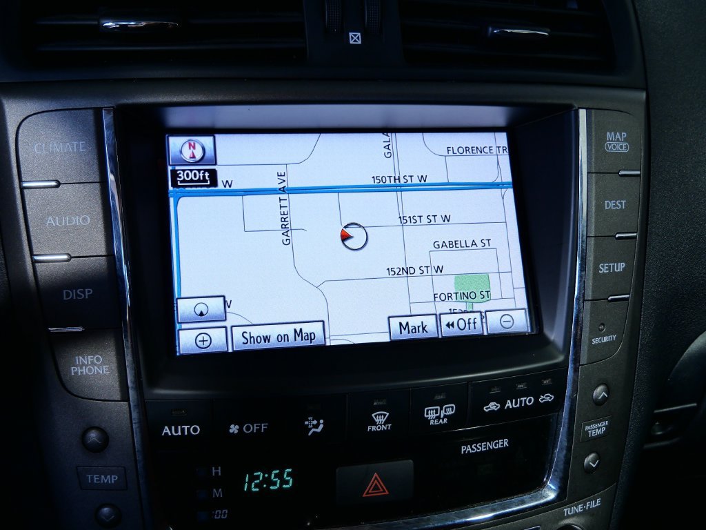 Used 2011 Lexus IS 350C w/ F-Sport Special Edition Pkg RWD image 20