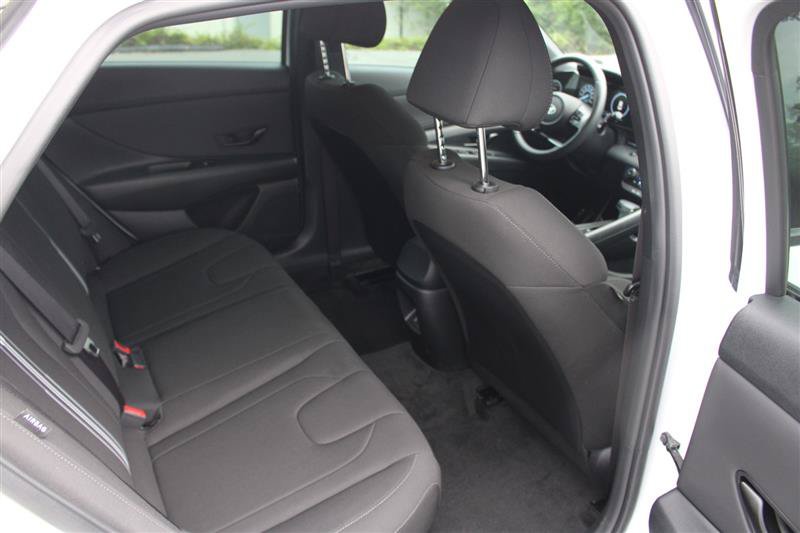 Used 2025 Hyundai Elantra SEL FWD image 10