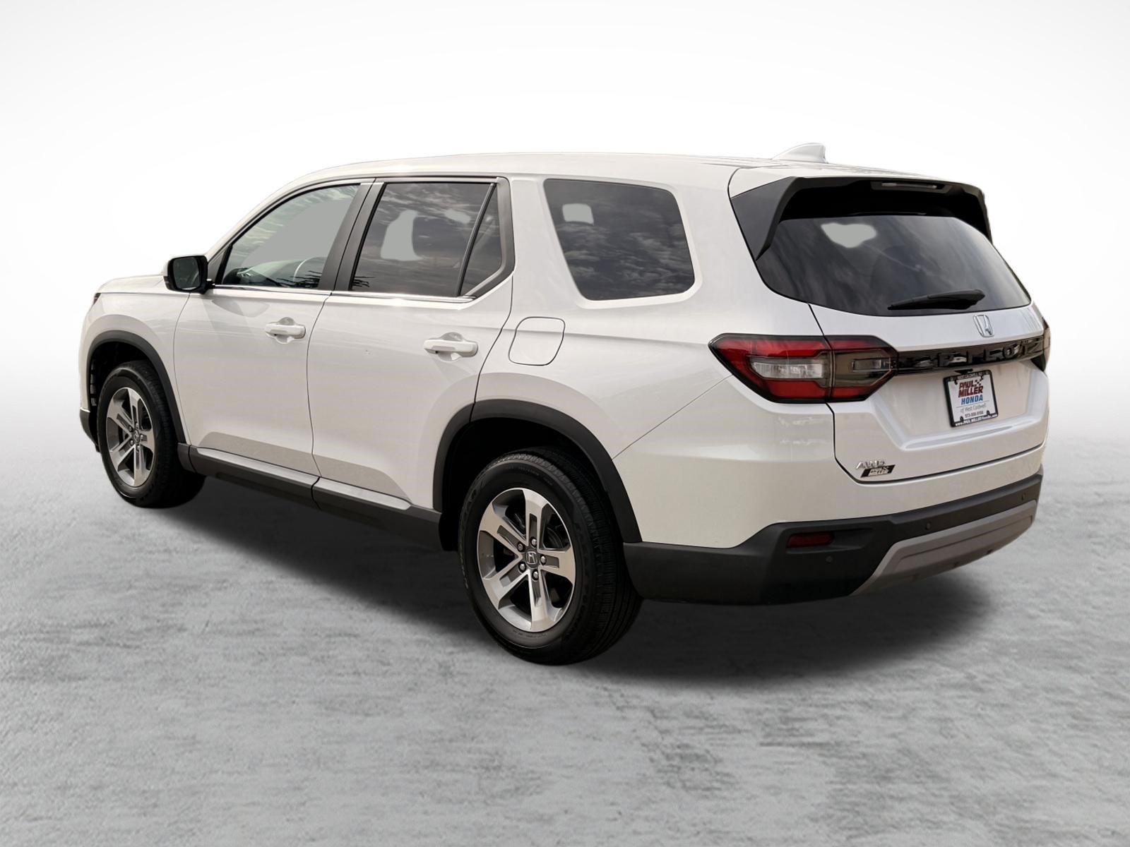 Used 2024 Honda Pilot EX-L image 4