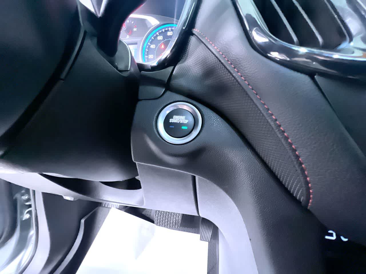 Used 2024 Chevrolet Equinox RS w/ LPO, Floor Liner Package FWD image 17