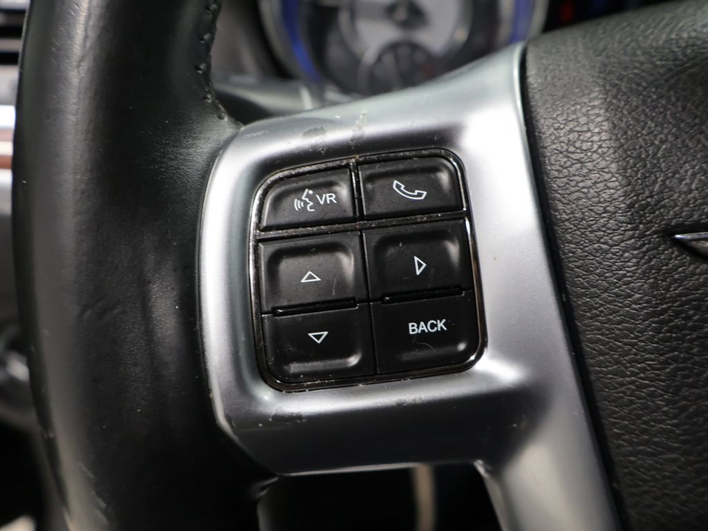 Used 2013 Chrysler 300 RWD image 36