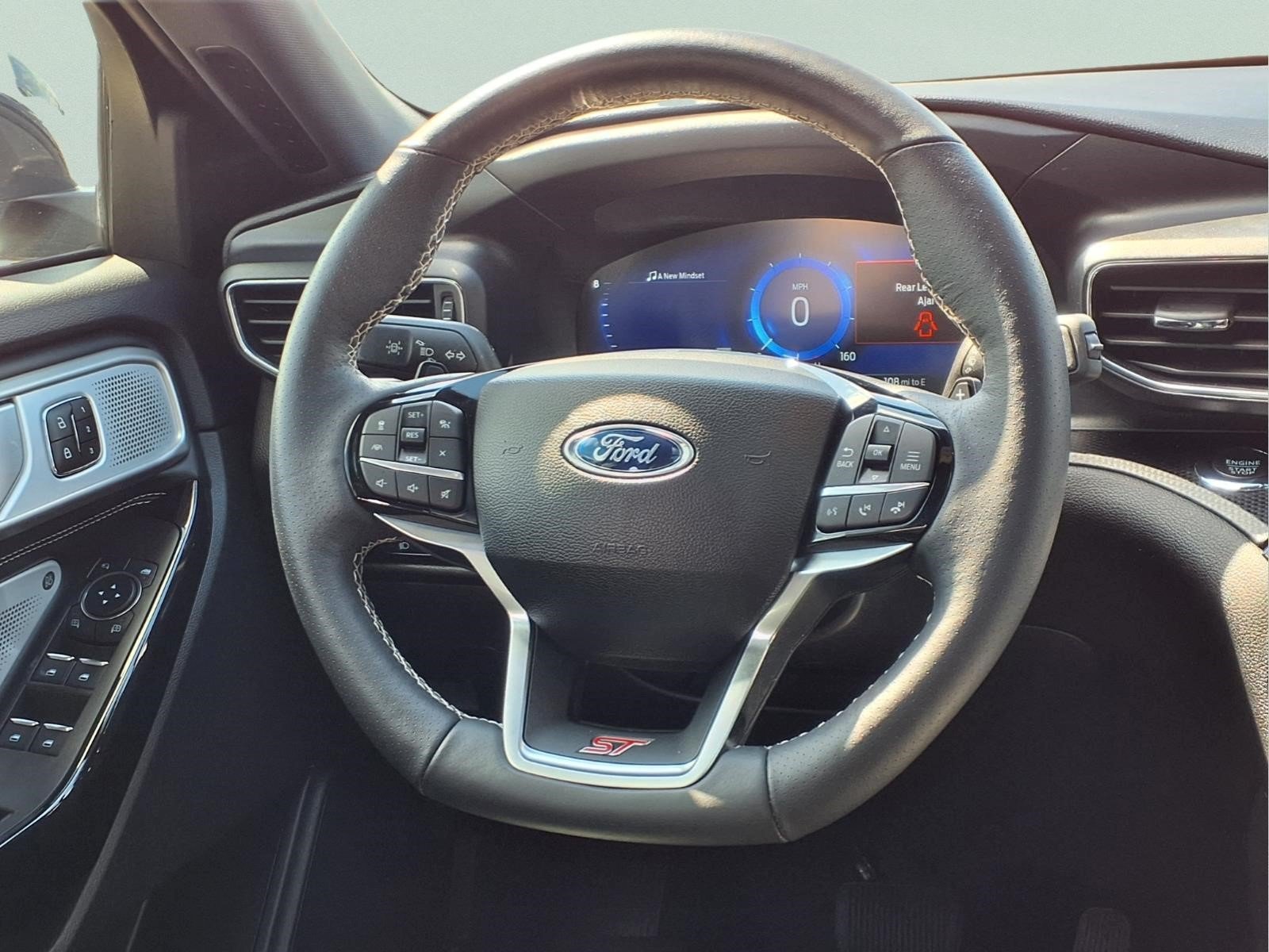Used 2023 Ford Explorer ST w/ Equipment Group 401A AWD/4WD image 15