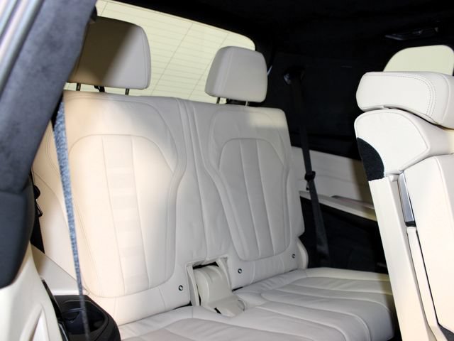 Used 2022 BMW X7 xDrive40i w/ Executive Package AWD/4WD image 25