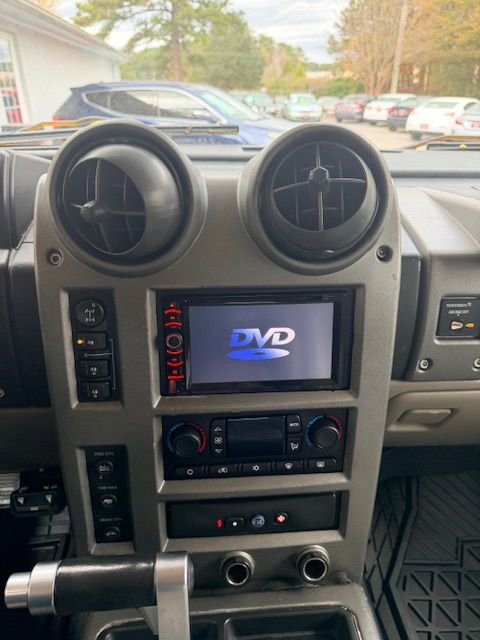 Used 2003 HUMMER H2 w/ Preferred Equipment Group image 17